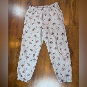 🌷 Urban Rebel 🌷 NWOT Gray & Pink Floral Soft Fleece Lined Joggers
